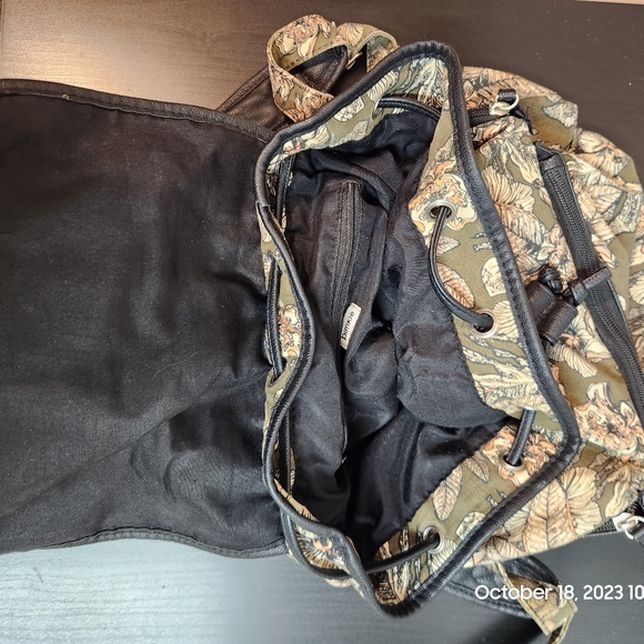 Pimkie Hawaiian floral backpack - Picture 12 of 13